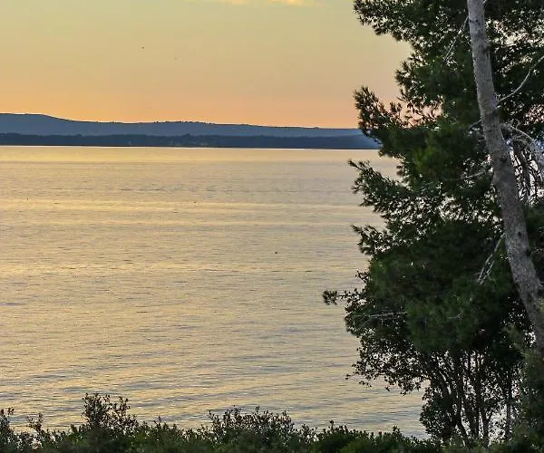 Anamaria With Seaview Apartment Petrcane
